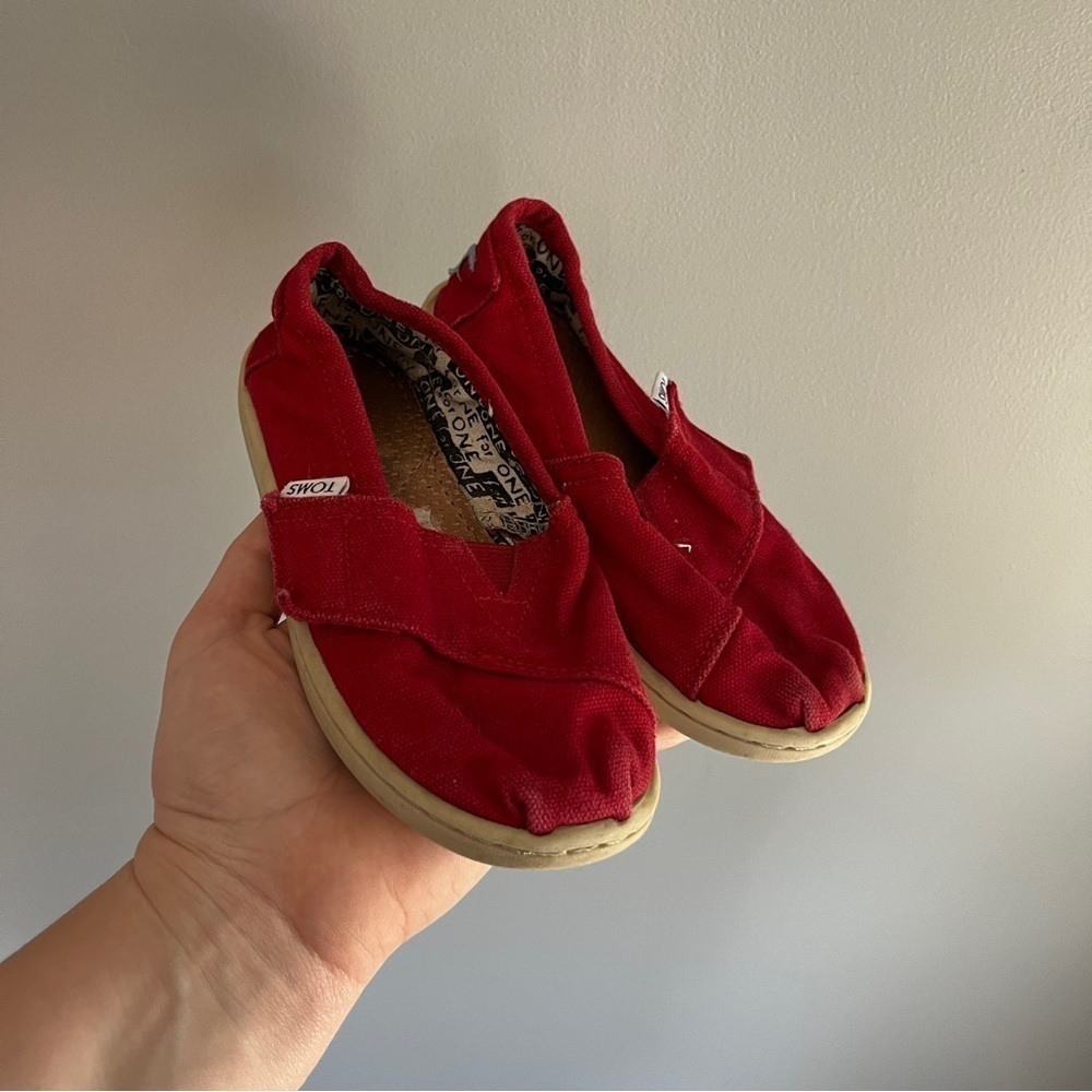 Toms Classics RED Tiny Canvas - Toddler 10